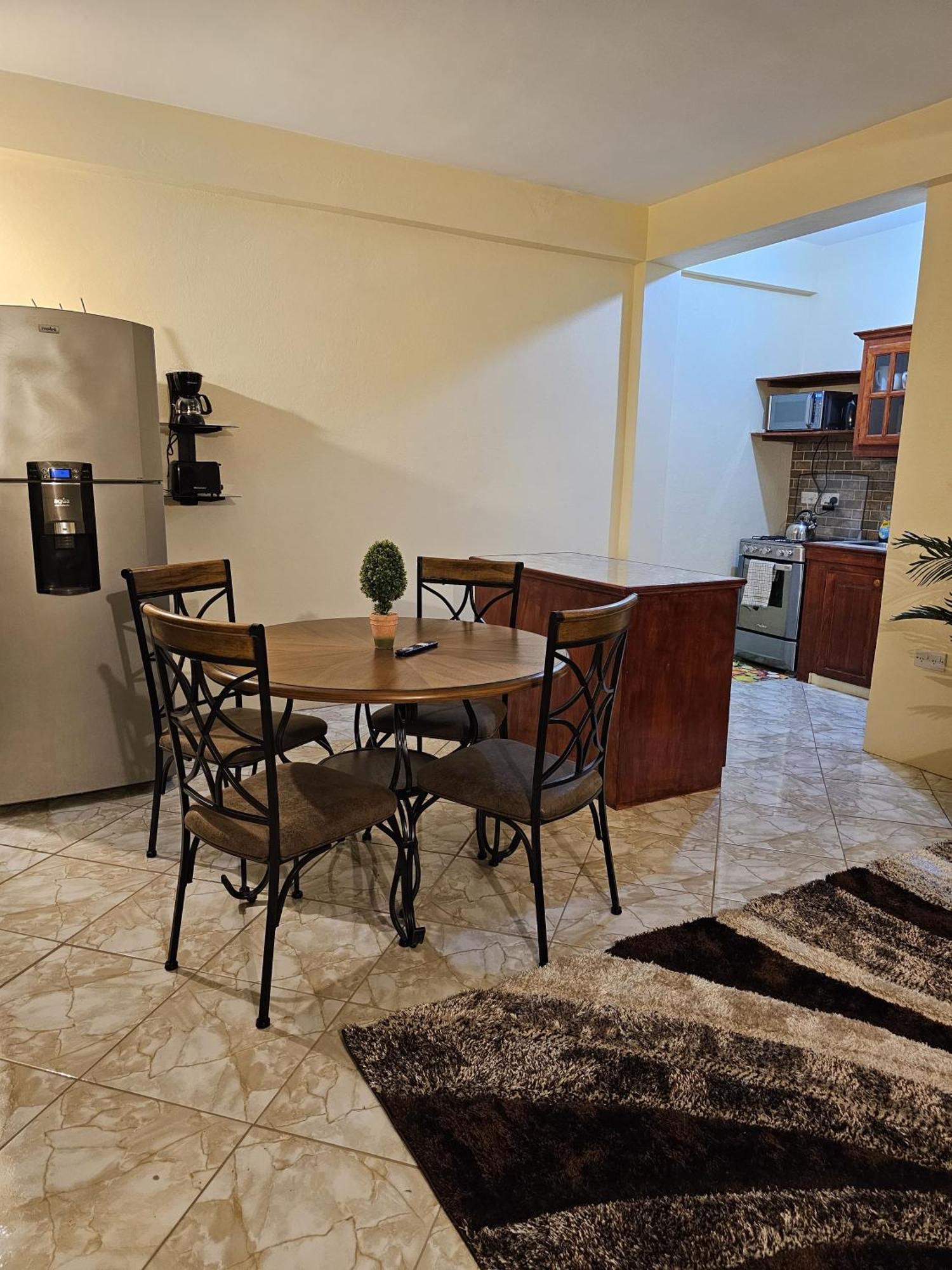 Castle Berry Apartments Kingstown Bagian luar foto